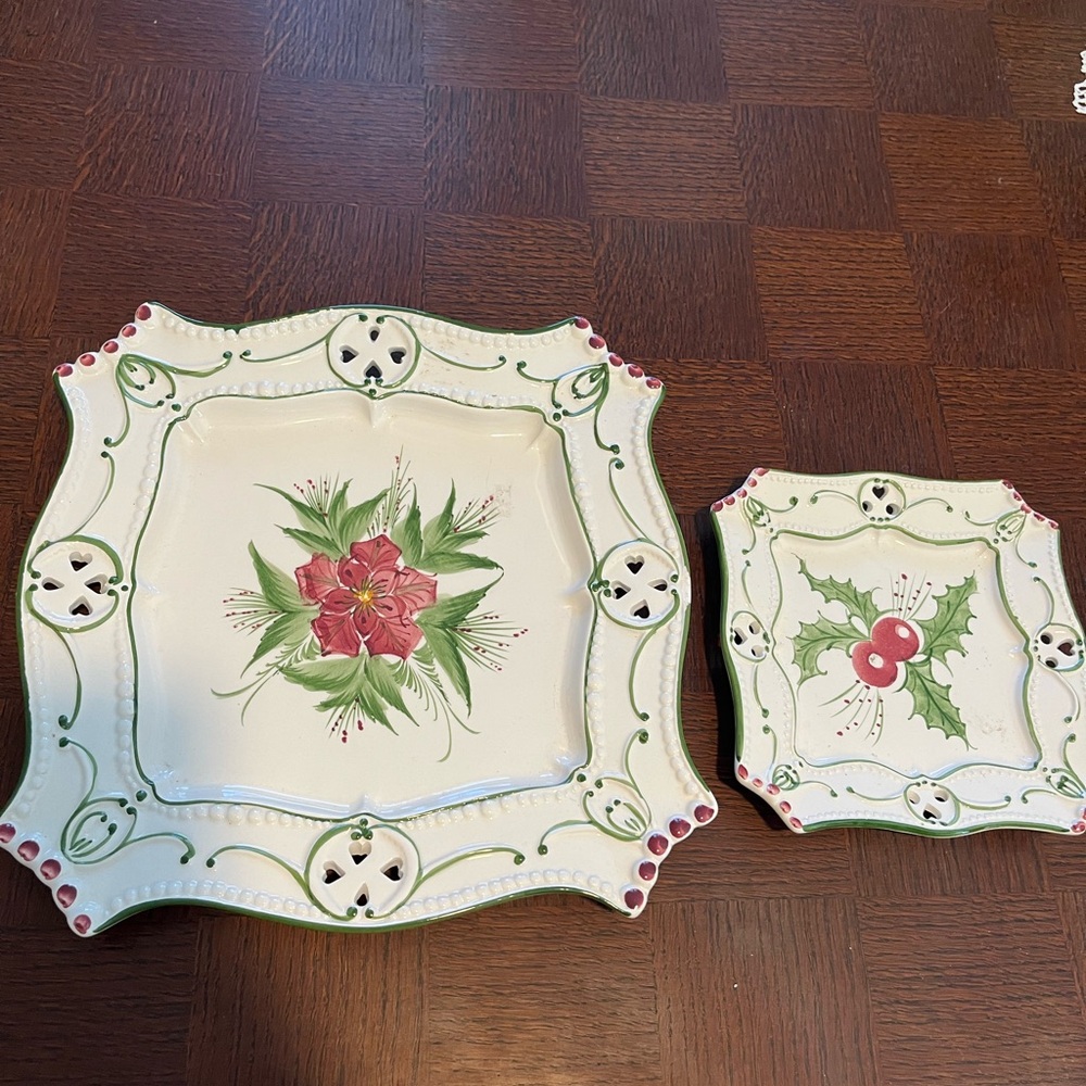 Hand Painted porcelain plates, made in Portugal 🇵🇹.  Christmas themes.